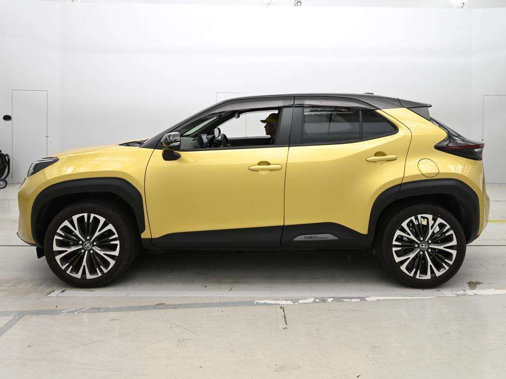 2023 Toyota Yaris Cross Z auction photo 4