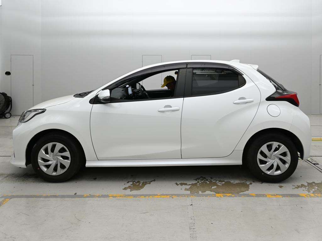 2022 Toyota Yaris G auction photo 4