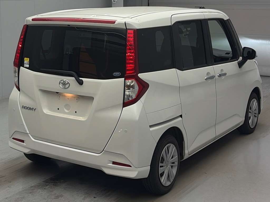 2021 Toyota Roomy G-T auction photo 2