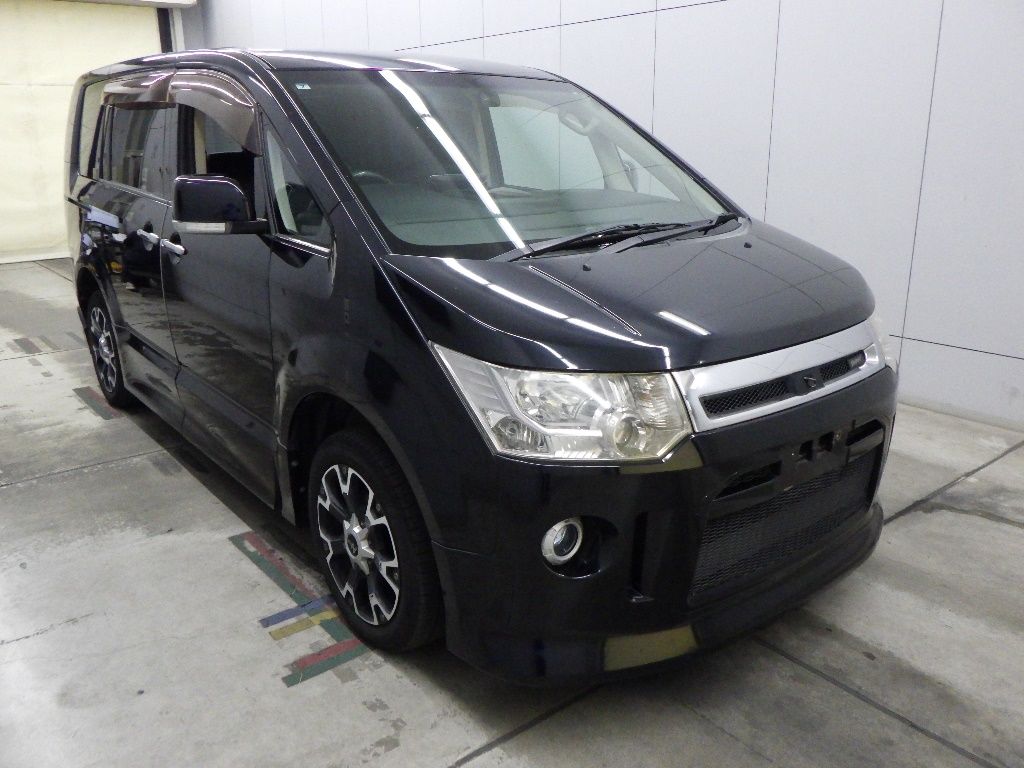 2007 Mitsubishi Delica D:5 C2 Gナビパッケージ 8人 Japan auction vehicle