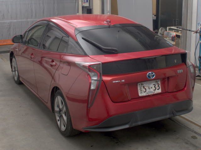 2016 Toyota Prius Sツーリングセレクション auction photo 2