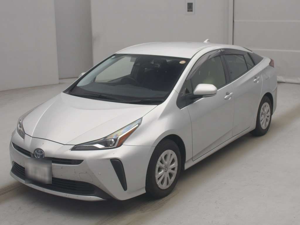 2022 Toyota Prius S 4WD Japan auction vehicle