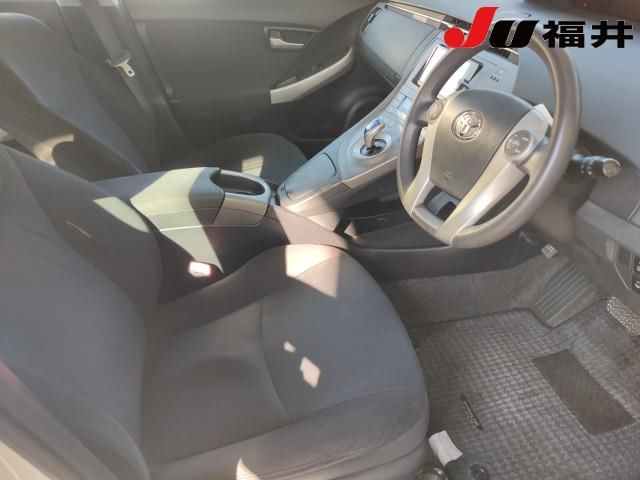 2013 Toyota Prius S Touring Selection auction photo 3