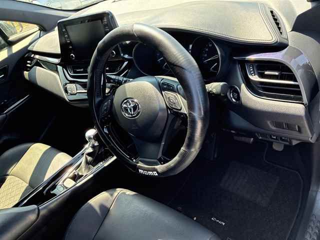 2022 Toyota C-HR G-T Mode Nero Safety Plus 2 auction photo 3