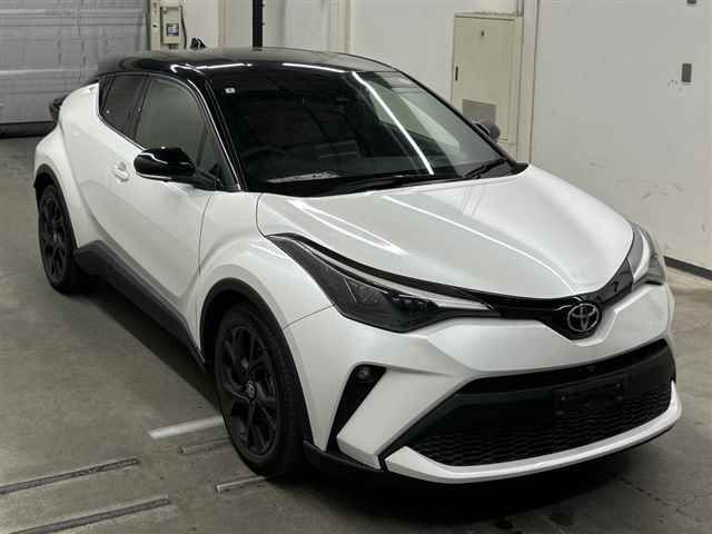 Japan Auction Vehicles 10 2022 Toyota C-HR G-T Mode Nero Safety Plus 2 auction photo
