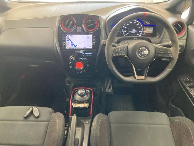 2018 Nissan Note e-パワーニスモ auction photo 2