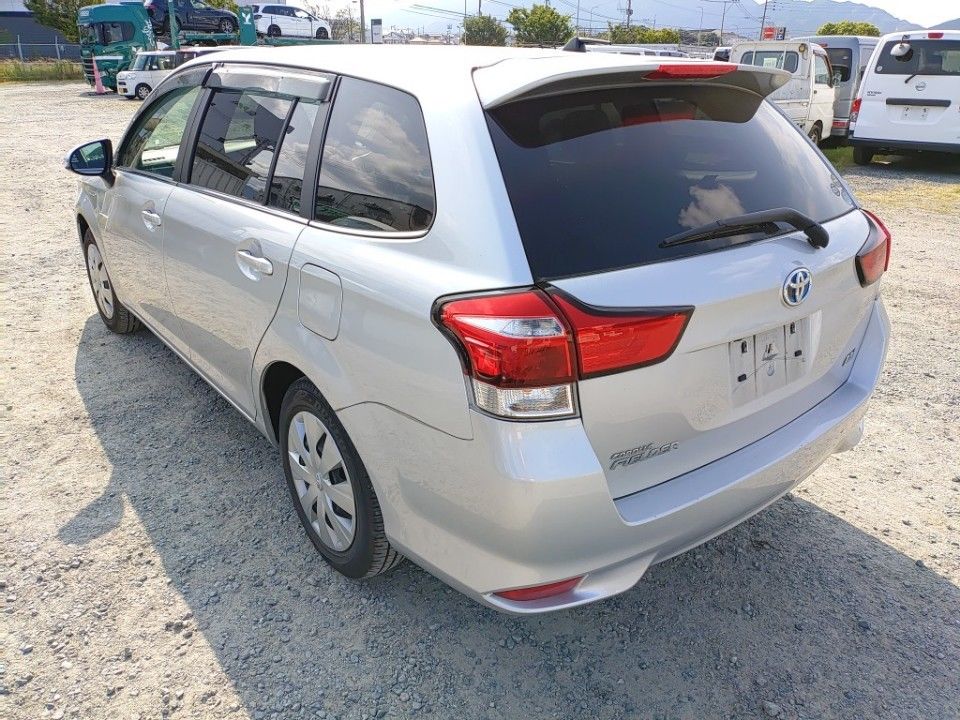 2017 Toyota Corolla Fielder auction photo 6