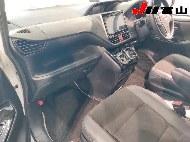 2019 Toyota Noah ハイブリッドSi WxBII auction photo 3