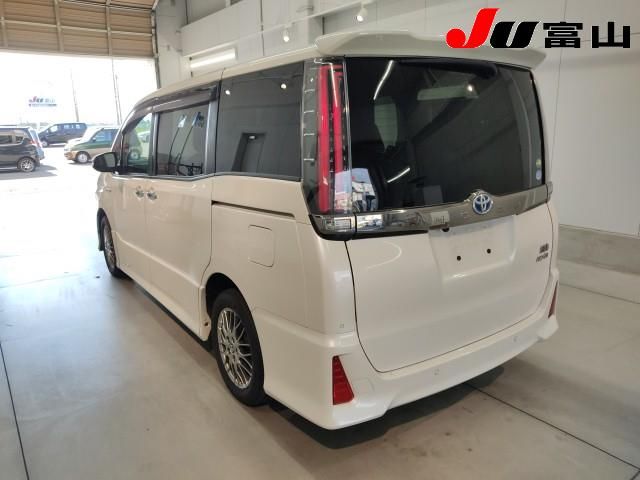 2019 Toyota Noah ハイブリッドSi WxBII auction photo 2