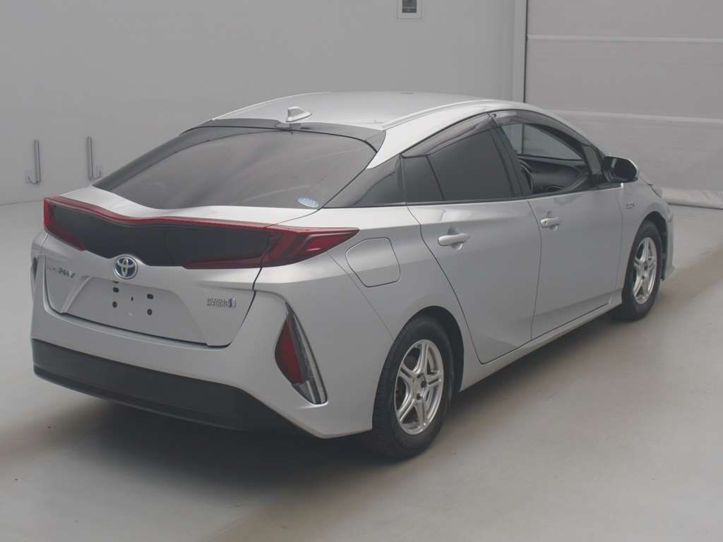 2017 Toyota Prius PHEV S auction photo 2