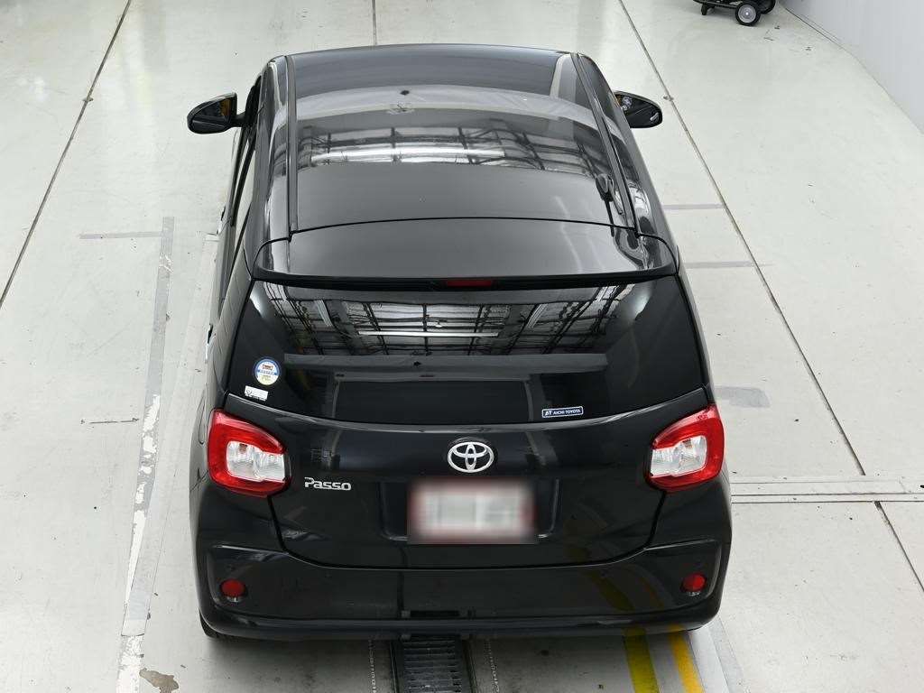 2023 Toyota Passo X auction photo 8