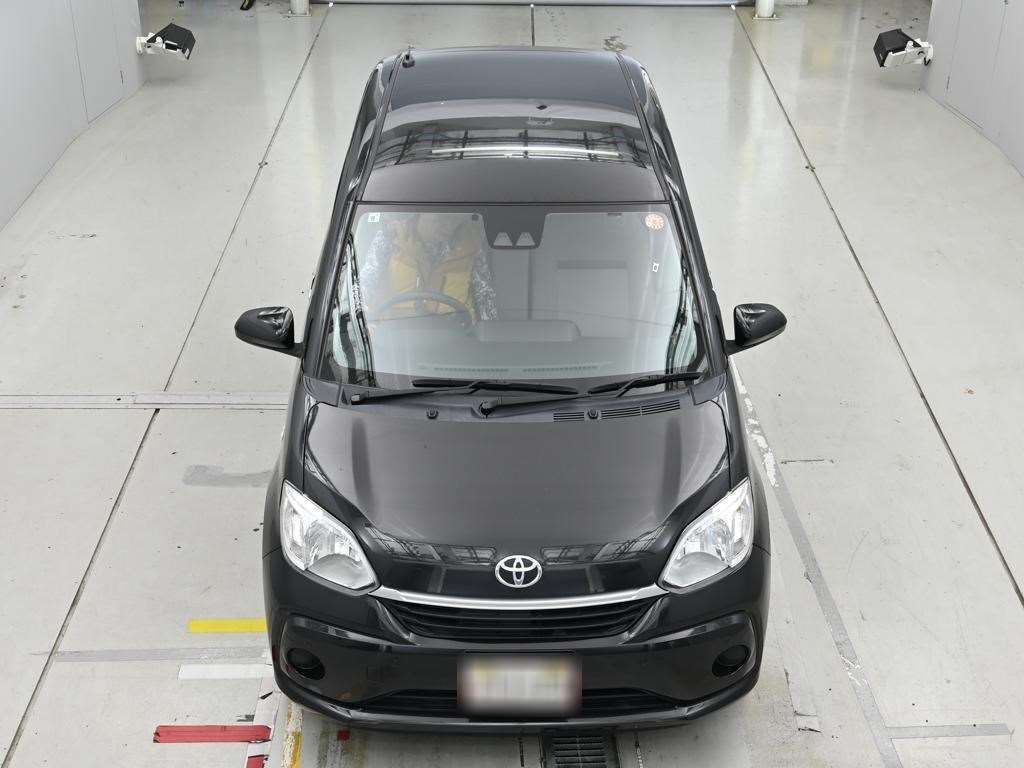 2023 Toyota Passo X auction photo 7