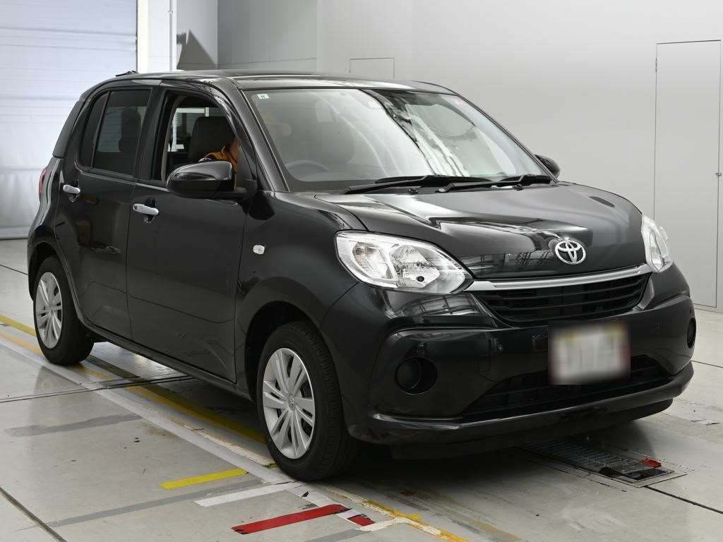 2023 Toyota Passo X auction photo 5