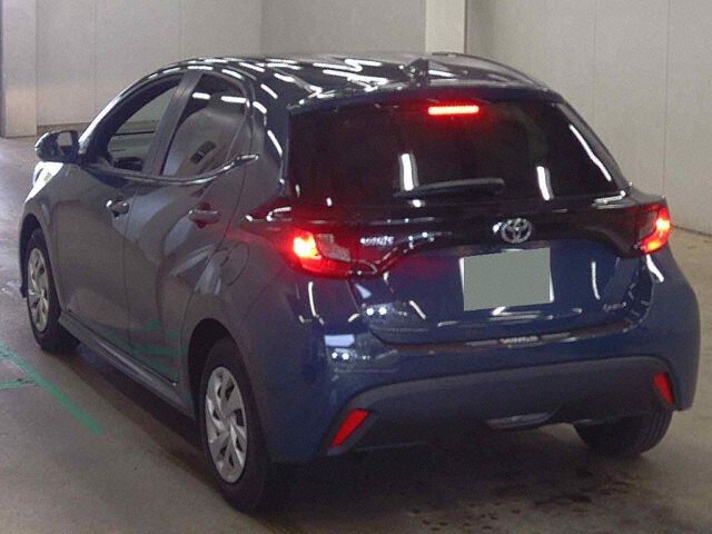 2025 Toyota Yaris ハイブリッドG auction photo 2