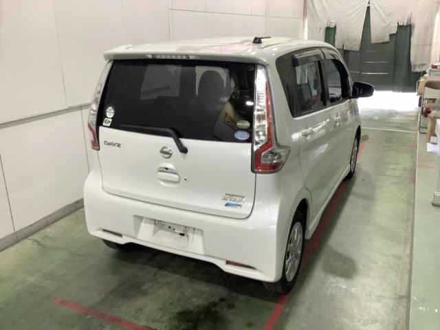 2016 Nissan Dayz 4WD Highway Star X auction photo 2