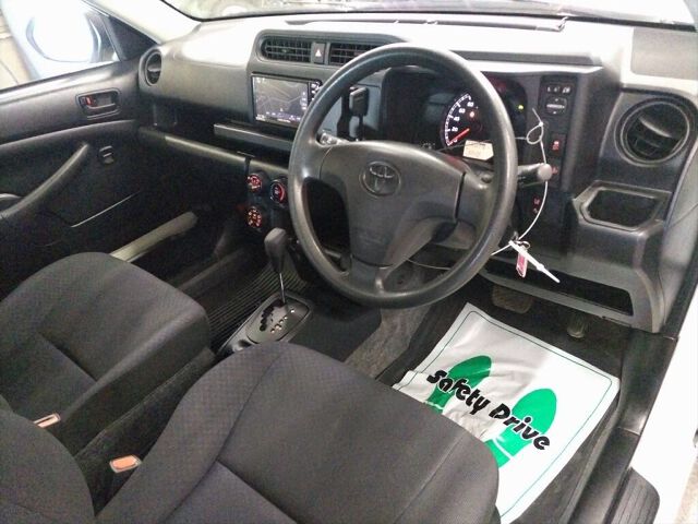 2024 Toyota Probox G 4WD auction photo 3