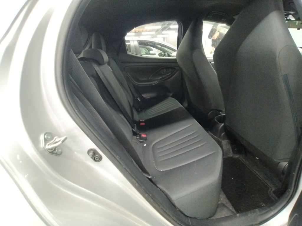 2021 Toyota Yaris G 4WD auction photo 12
