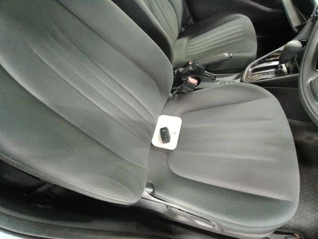 2021 Toyota Yaris G 4WD auction photo 10