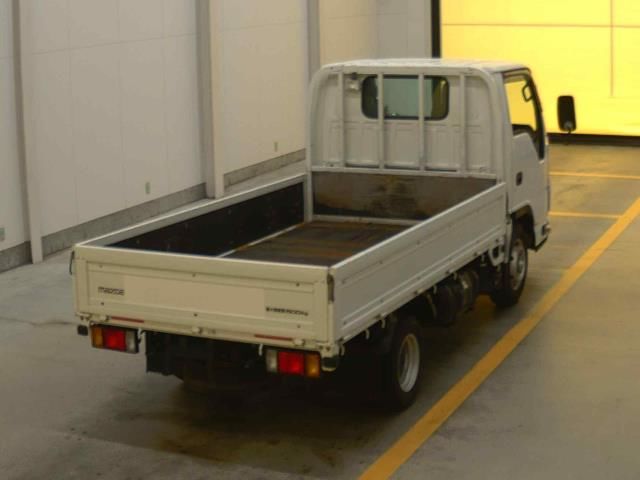 2014 Mazda タイタン Flatbed auction photo 2