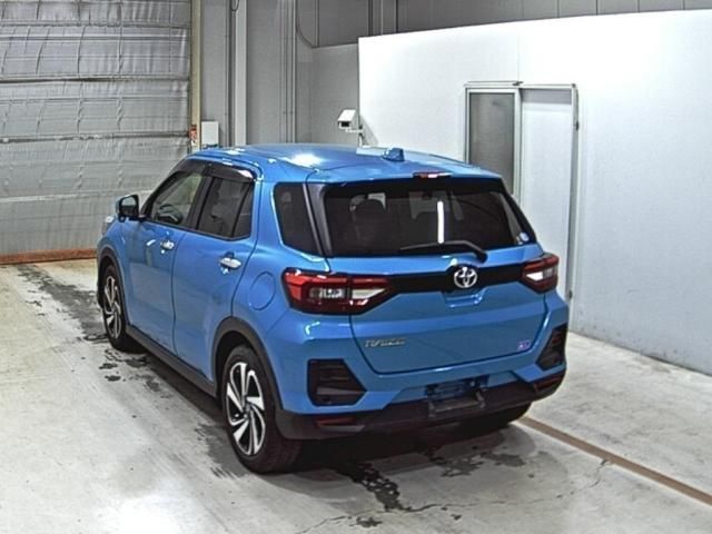 2021 Toyota Raize Z 4WD auction photo 2