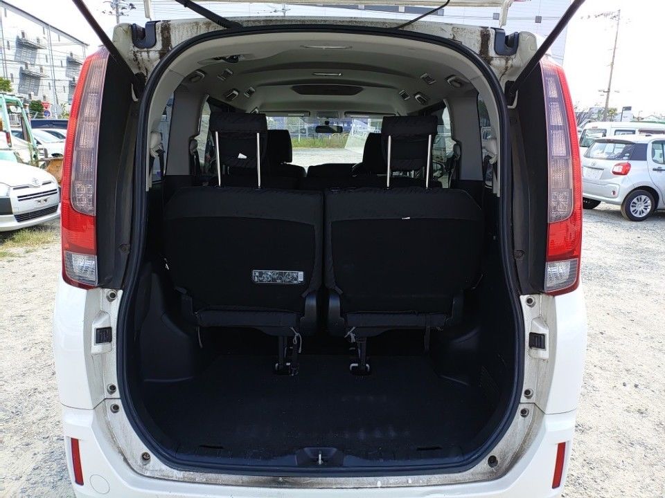 2015 Toyota Noah auction photo 8