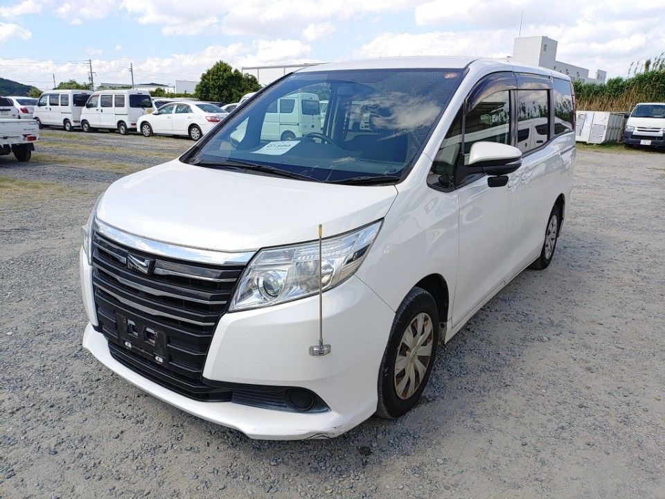 Japan Auction Vehicles 35 2015 Toyota Noah auction photo
