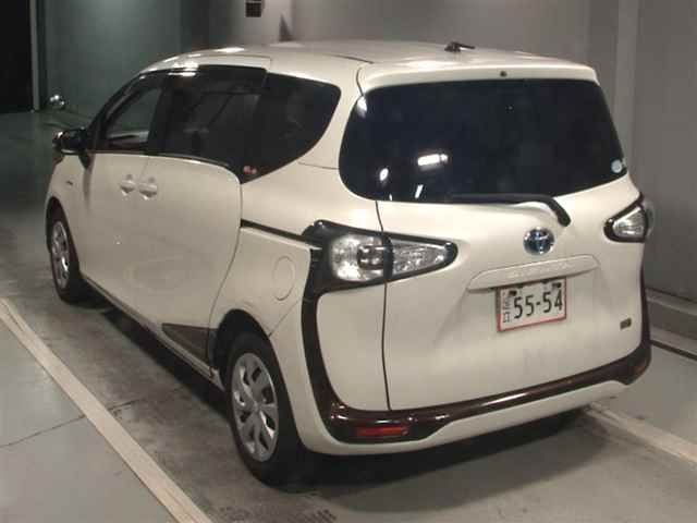 2015 Toyota Sienta ハイブリッドX auction photo 2