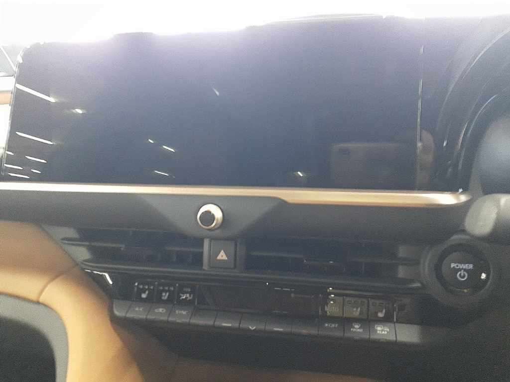 2025 Toyota Crown Sport Z 4WD auction photo 12