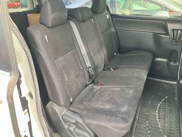 2015 Toyota Esquire Xi auction photo 7