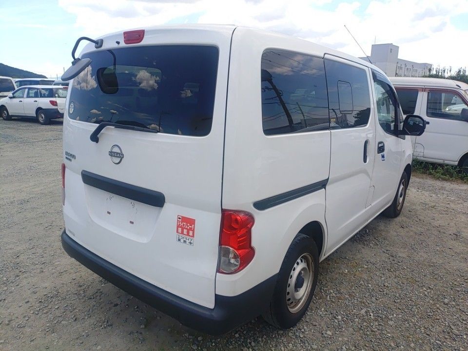 2021 Nissan NV200 Vanette auction photo 2