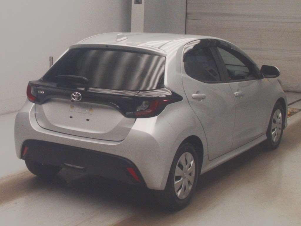 2021 Toyota Yaris X auction photo 2