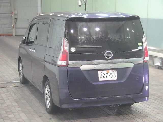 2017 Nissan Serena S auction photo 2