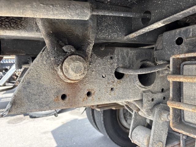 2007 Isuzu Elf dump auction photo 16