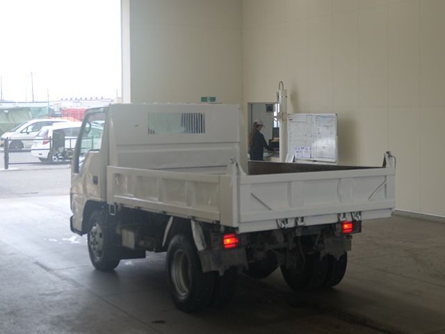 2007 Isuzu Elf dump auction photo 2
