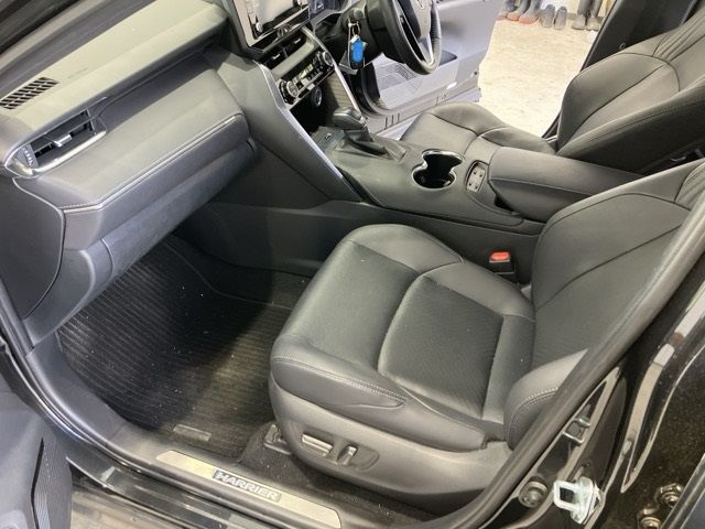 2022 Toyota Harrier G Leather Package auction photo 9