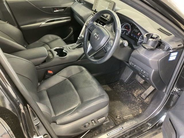 2022 Toyota Harrier G Leather Package auction photo 8