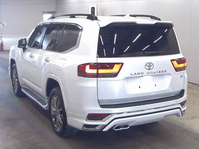 2024 Toyota Land Cruiser ZX 4WD auction photo 2