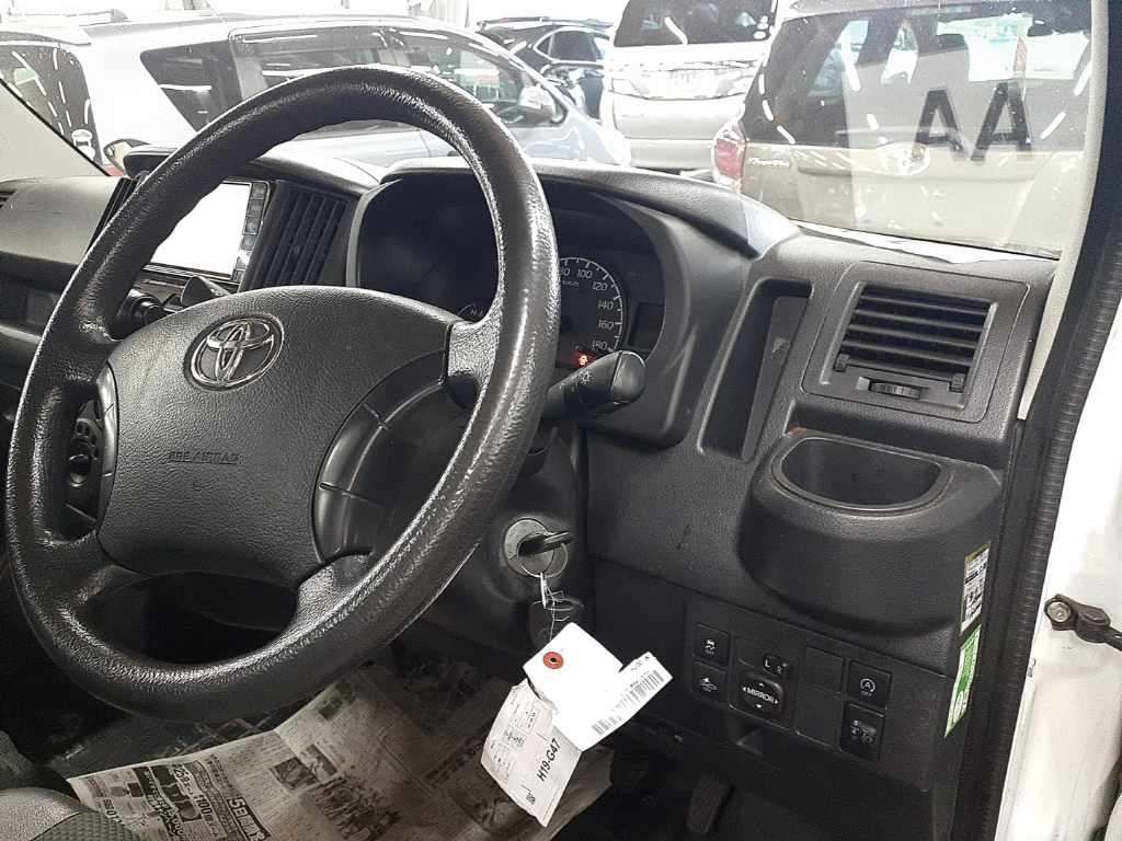 2021 Toyota TownAce Truck DX Xエディション auction photo 9
