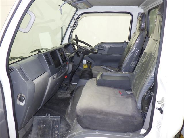 2017 Isuzu Elf dump auction photo 8