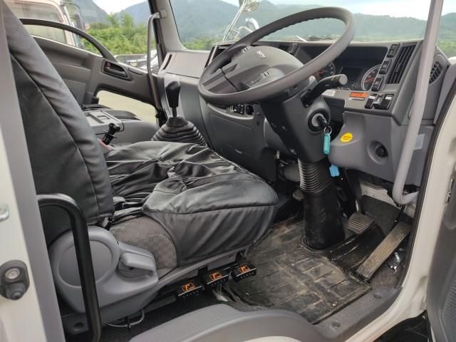 2018 Isuzu Forward 5-Dan Crane, 100% Displacement Vehicle auction photo 3