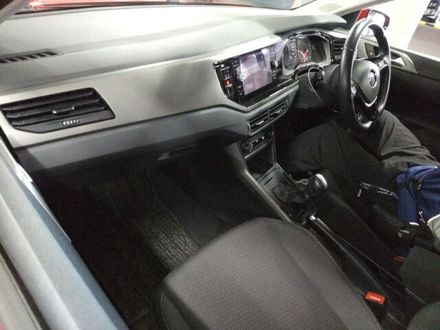 2018 Volkswagen ポロ TSIコンフォートライン auction photo 3