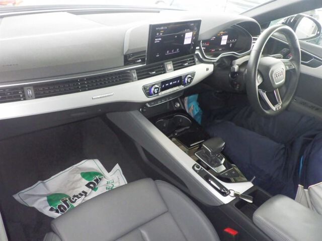 2023 Audi A5 Sportback ブラックスタイルプラス 4WD auction photo 3