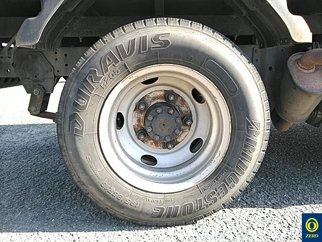 2012 Isuzu Elf auction photo 10