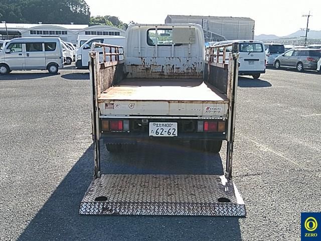 2012 Isuzu Elf auction photo 14