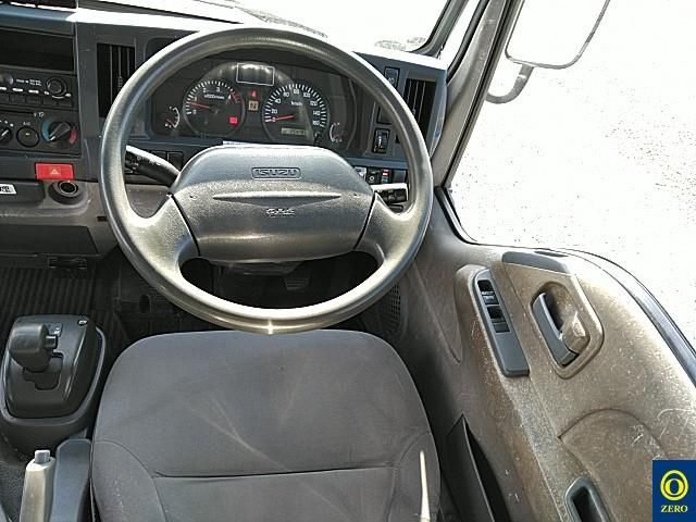 2012 Isuzu Elf auction photo 5