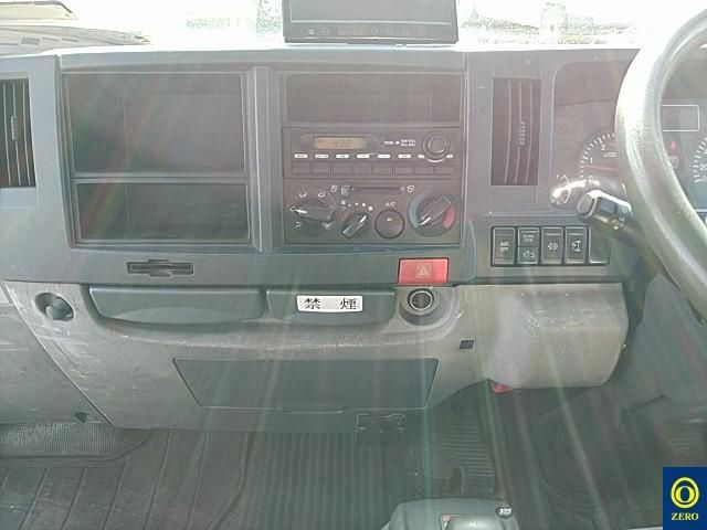 2012 Isuzu Elf auction photo 6