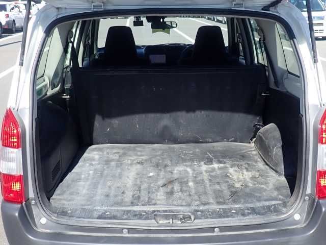 2020 Toyota Probox DX Comfort (Hybrid Vehicle) auction photo 3