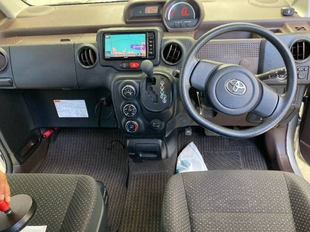 2016 Toyota Porte F auction photo 4