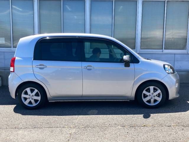 2016 Toyota Porte F auction photo 2