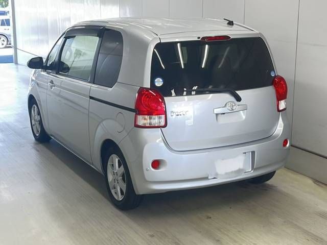 2016 Toyota Porte F auction photo 3